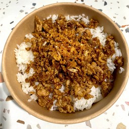 ข้าวหมูสับกระเทียม