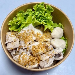 หมี่คลุกหมูสด