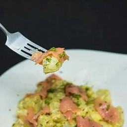 Smoked Salmon And Cream Sauce พาสต้า แซลมอนรมควัน และครีมซอส