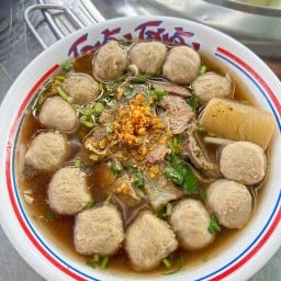 ก๋วยเตี๋ยวโกเด้ง โฮเด้ง รสเด็ด @กระบี่  ตรงข้างกับ7-11