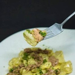 Tuna And Cream Sauce พาสต้า ทูน่า และครีมซอส