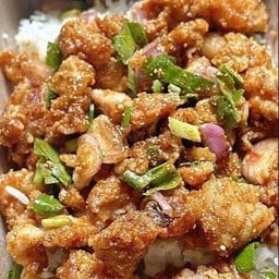 ข้าวยำไก่แซ่บ