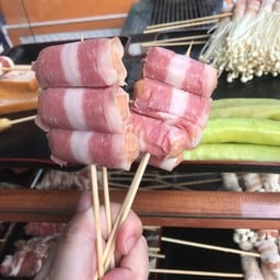 เบค่อนพันไส้กรอก