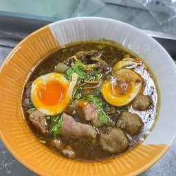 ก๋วยเตี๋ยวเรือเนื้อสด
