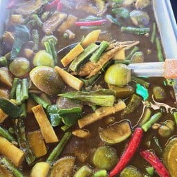 แกงไตปลาน้ำข้น