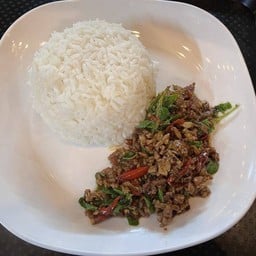 กระเพราเนื้อ