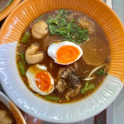 ก๋วยเตี๋ยวเรือเฉพาะลูกชิ้น