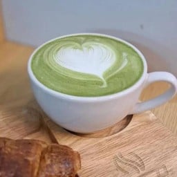 มัทฉะลาเต้ร้อน