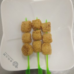 ฟองเต้าหู้ก้อนทอด