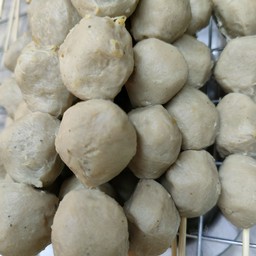 ลูกชิ้นเนื้อ ปิ้ง