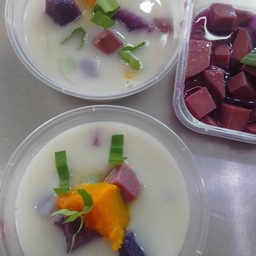 บัวลอย 3 สี มะพร้าวอ่อน