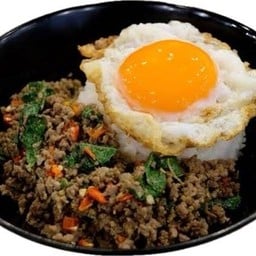 กระเพราปีศาจ ไข่เจียวทรงเครื่อง