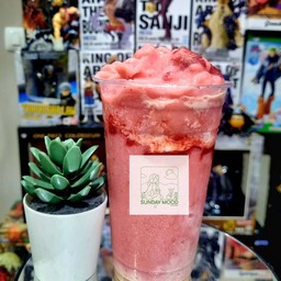 สตอว์เบอร์รี่นมสด สมูทตี้ 22oz.