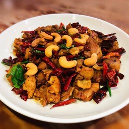 ไก่ทอดพริกแห้ง