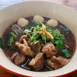ก๋วยเตี๋ยวหมูตุ๋น