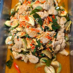 ผัดฉ่าปลากราย