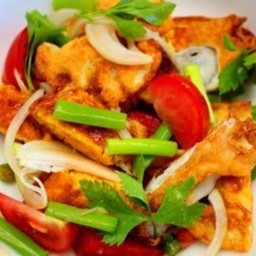 ยำไข่ดาว