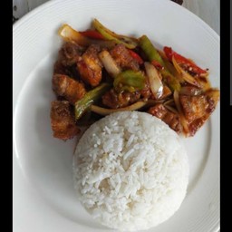 หมูกรอบผัดพริกเผา ราดข้าว