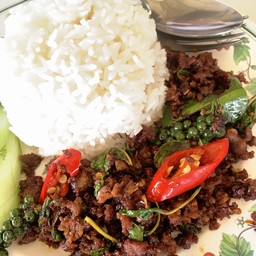 ผัดเผ็ดนกกระทา