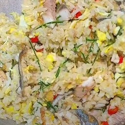 ข้าวผัดปลาทู ชะเอม ไข่