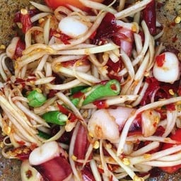 ขนมจีน ส้มตำ ร้านเฮือนลำตำเจริญ