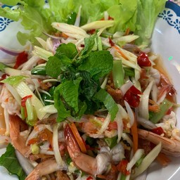 ยำมะม่วงกุ้งสุก