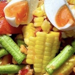 ตำข้าวโพดไข่เค็ม