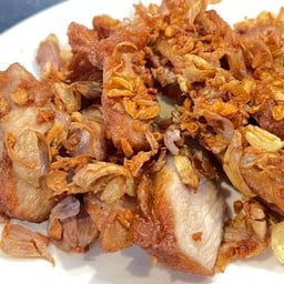 คอหมูทอดกระเทียม