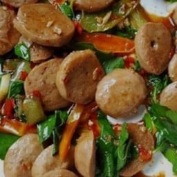 ผัดกะเพราลูกชิ้นเนื้อ