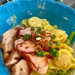 บะหมี่เกี๊ยวหมูย่างรวมแดง
