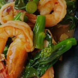 กุ้งผัดคะน้าฮ่องกงน้ำมันหอย