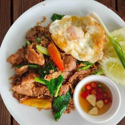 ข้าวผัดรถไฟ