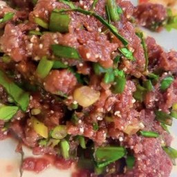ก้อยหมูดิบ
