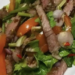 ยำเนื้อย่าง