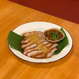 H03 คอหมูทอด / Deep-Fried Pork Neck 