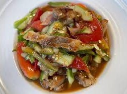 ตำแตงปูปลาร้าหมูย่าง