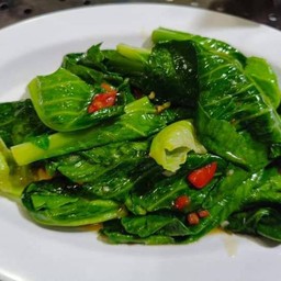 ผัดผัก  แขนงไฟแดง