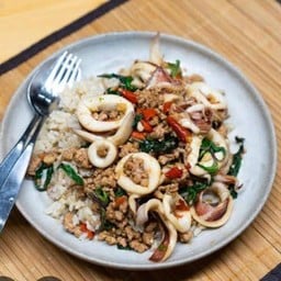 กะเพราหมูสับ&ปลาหมึก