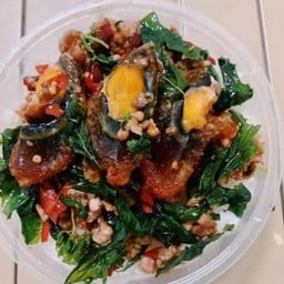 กะเพราไข่เยี่ยวมัากะเพรากรอบ