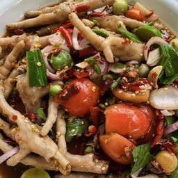 ยำตีนไก่
