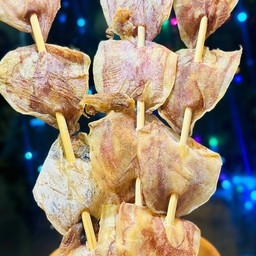 หมึกแห้ง ผ่า A6 พร้อมเตาถ่านย่างเองร้อนๆหอมๆ อยากให้โต๊ะข้างๆมองลองสั่งดู😁😁.