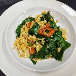 ใบเหลียงผัดไข่กุ้งเสียบ