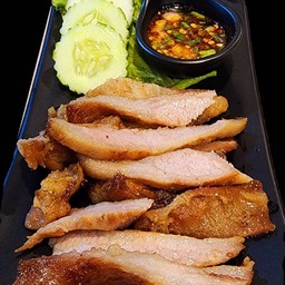 คอหมูย่าง (กับข้าว)