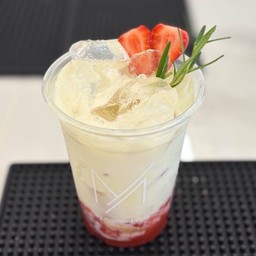สตรอว์เบอร์รีนมสด