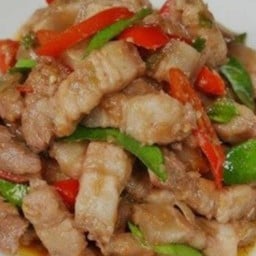 หมูสามชั้นผัดกะปิ