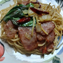 สปาเก็ตตี้พริกแห้งเบค่อน