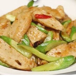 ข้าวหน้าหมูยอผัดแตงกวา