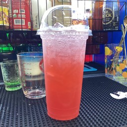 สตอเบอรี่โซดา