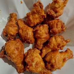 น่องเล็ก (ปีกบน)