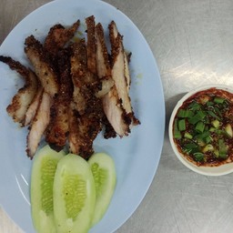 หมูร้องไห้